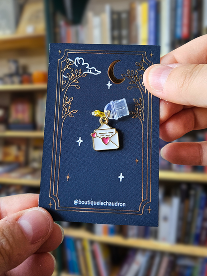 Charm - Enveloppe blanche coeurs