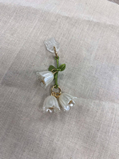 Charm anti-poussiere - Fleurs blanches