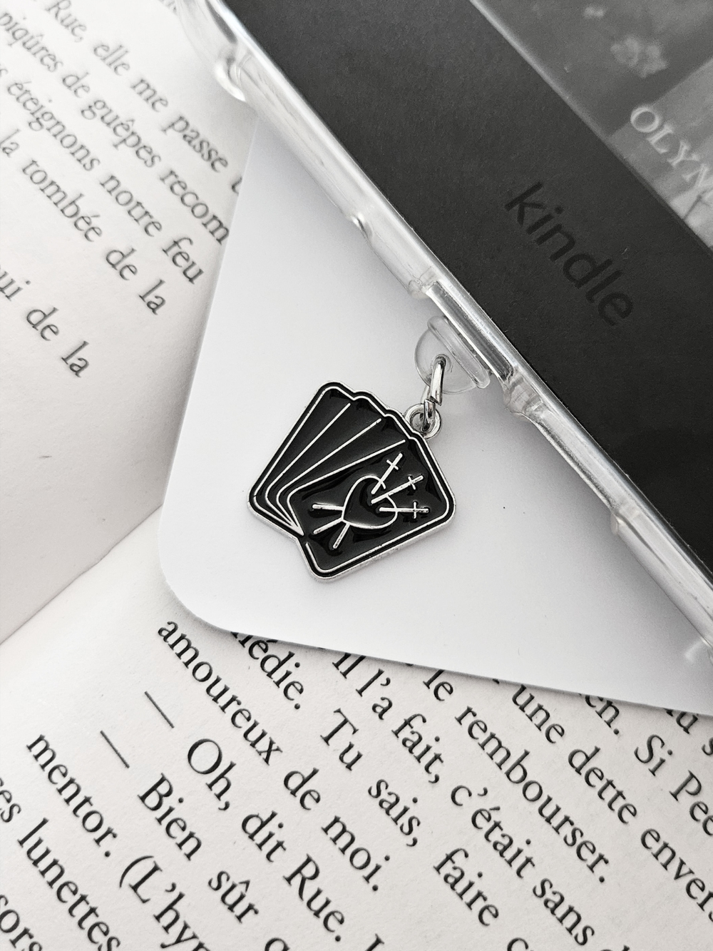 Charm - Cartes noires de tarot